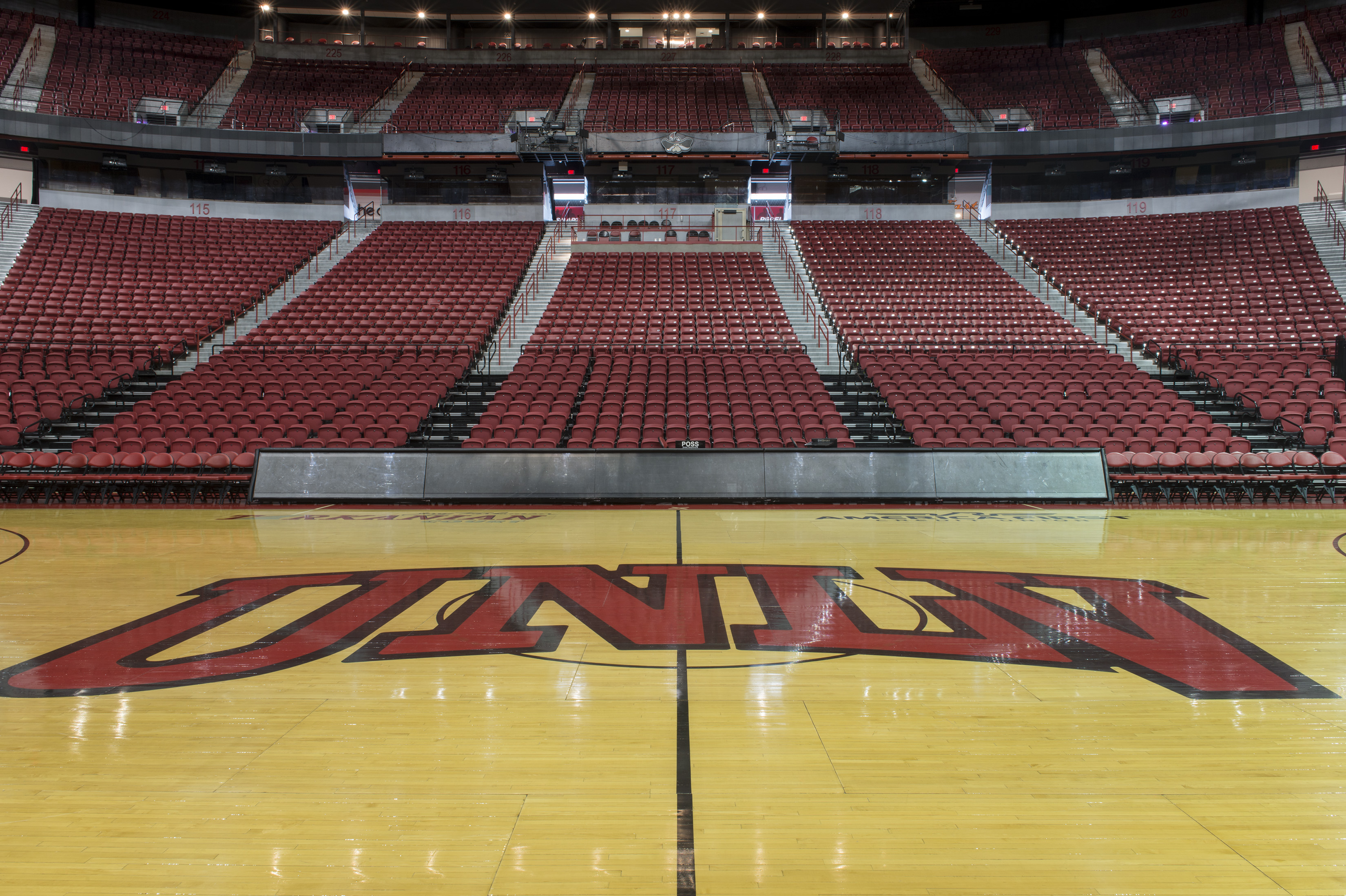 UNLV Thomas & Mack Centre - bluecube